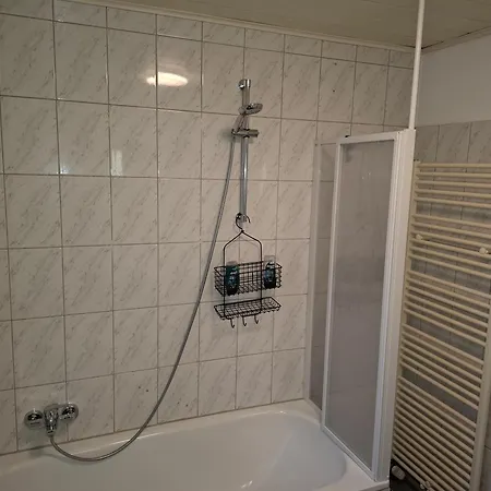 Schoene 3 In Ruhiger Lage דירה *